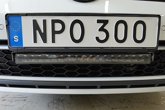 Volkswagen Golf Alltrack 19 of 21