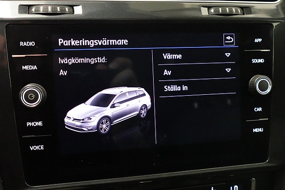Volkswagen Golf Alltrack 10 of 21