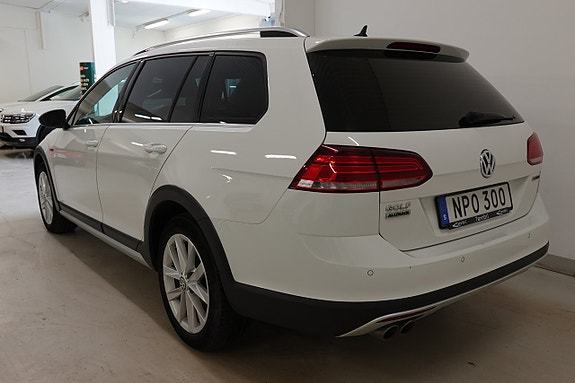 Volkswagen Golf Alltrack 20 of 21