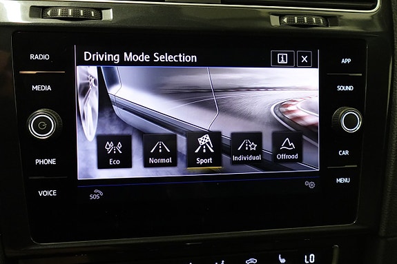 Volkswagen Golf Alltrack 13 of 21