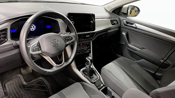 Volkswagen T-Roc 7 of 12