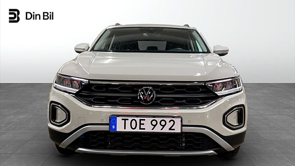 Volkswagen T-Roc 4 of 12