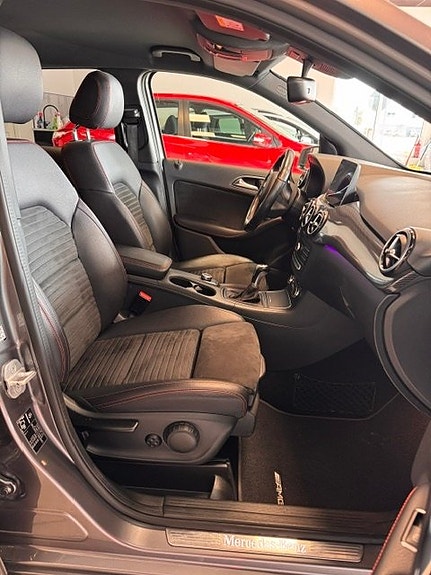 Mercedes-Benz B180 d 9 of 18