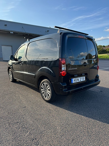Peugeot Partner 2 of 7