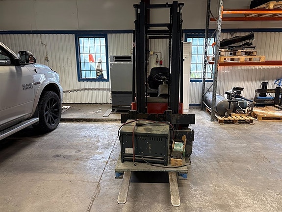 Motviktstruck Linde E15 2 of 6