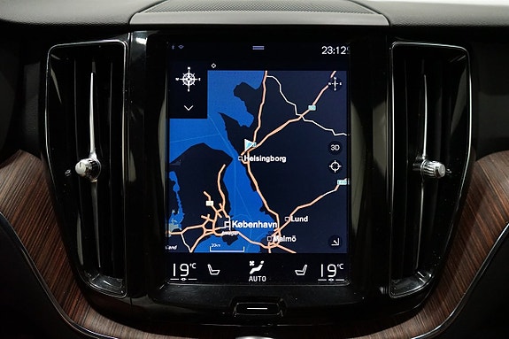 Volvo XC60 18 of 26