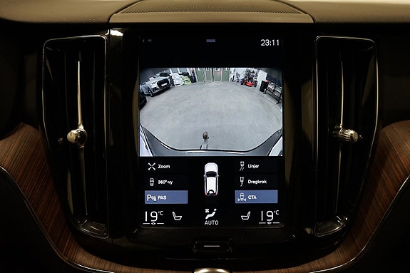 Volvo XC60 17 of 26