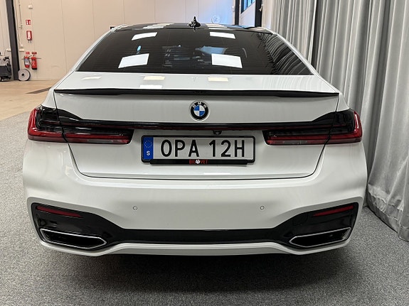 BMW 740d 6 of 29
