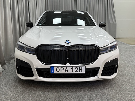 BMW 740d 5 of 5