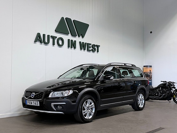Volvo XC70 2 of 5