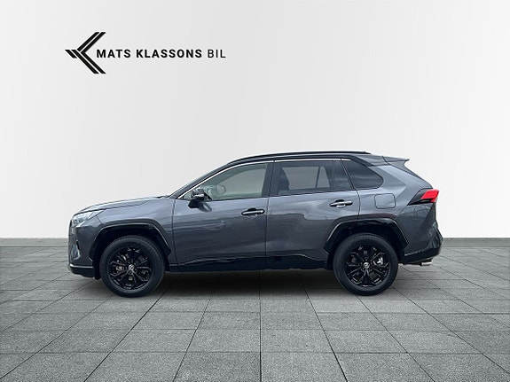 Toyota RAV4 3 of 12