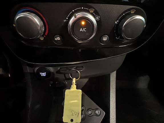 Renault Clio 13 of 18