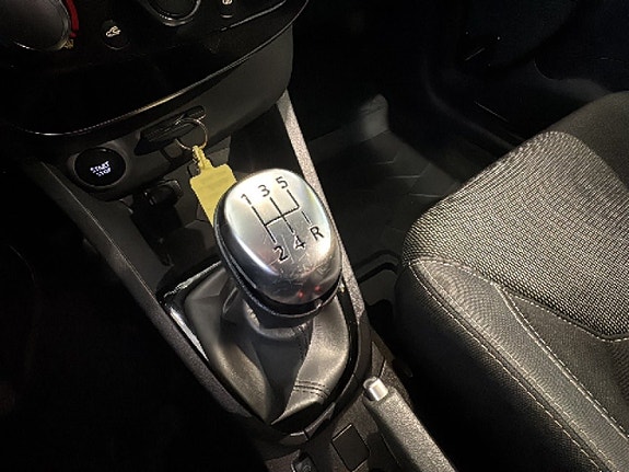 Renault Clio 12 of 18