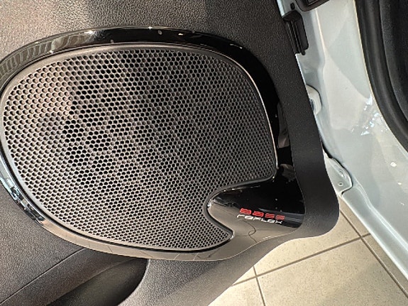 Renault Clio 17 of 18