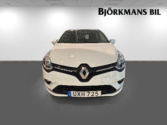 Renault Clio 2 of 18