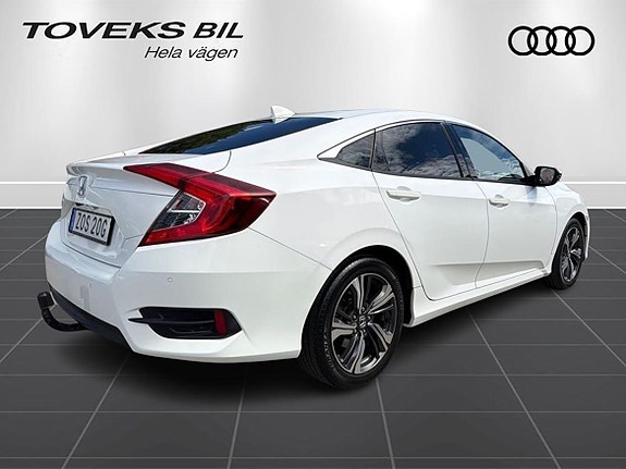 Honda Civic 4 of 5