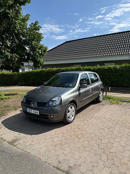 Renault Clio 2 of 5