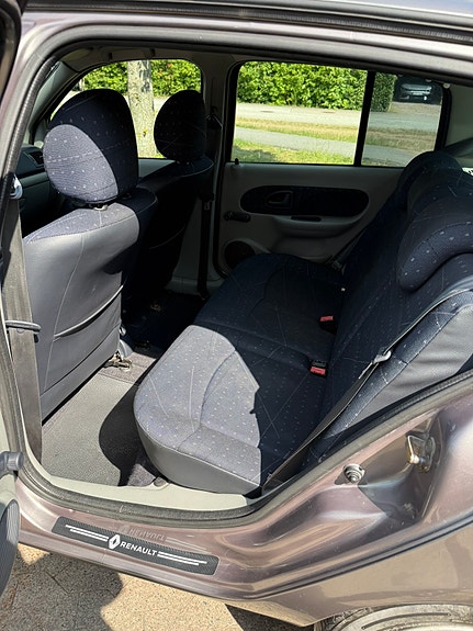 Renault Clio 6 of 12