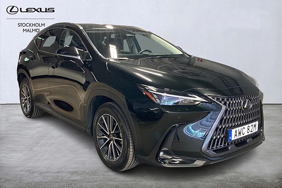 Lexus NX450h+ 17 of 23