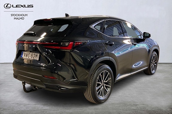Lexus NX450h+ 16 of 23
