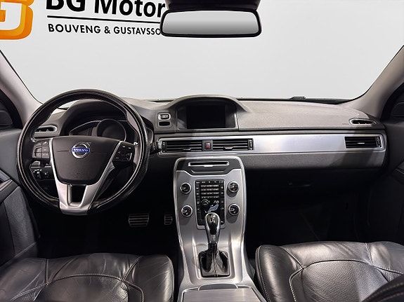 Volvo V70 12 of 30