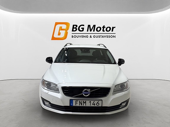 Volvo V70 22 of 30