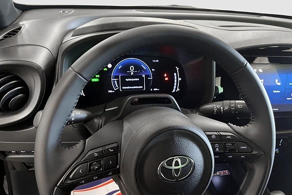 Toyota Aygo X 3 of 11