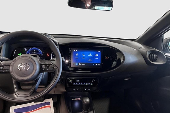 Toyota Aygo X 2 of 11