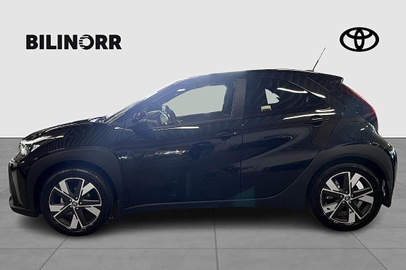 Toyota Aygo X 6 of 11