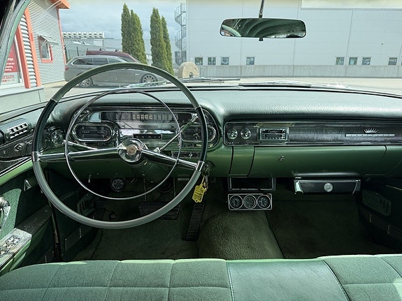 Cadillac Deville 21 of 30