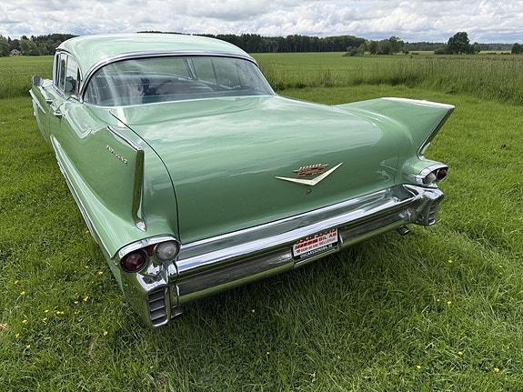 Cadillac Deville 10 of 30