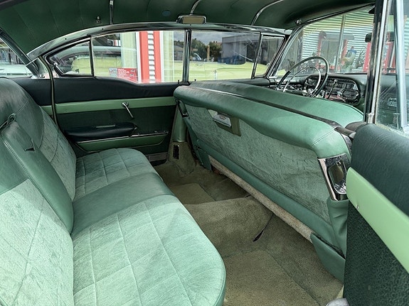 Cadillac Deville 16 of 30