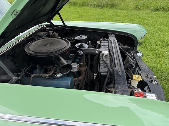 Cadillac Deville 23 of 30