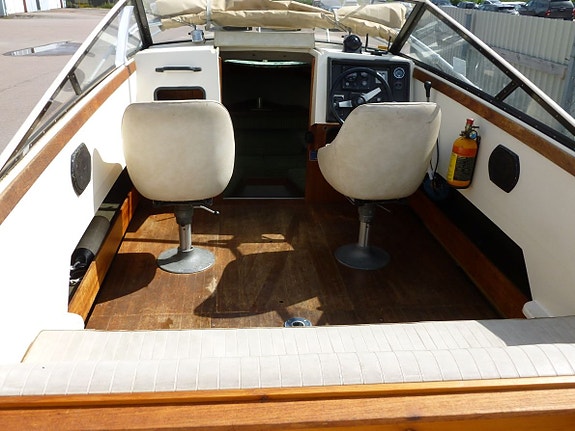 Fjord 21 DC Volvo Penta AQ145A 1981 3 of 5