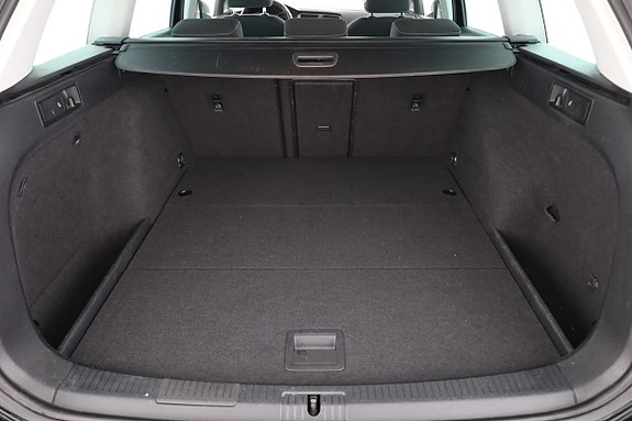Volkswagen Golf Alltrack 18 of 30
