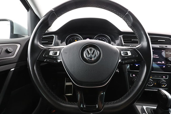 Volkswagen Golf Alltrack 19 of 30