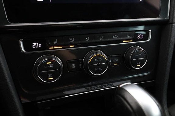 Volkswagen Golf Alltrack 24 of 30