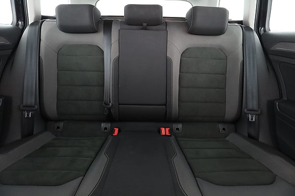Volkswagen Golf Alltrack 16 of 30