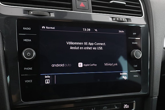 Volkswagen Golf Alltrack 22 of 30