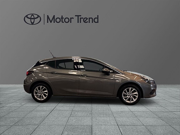Opel Astra 3 of 5