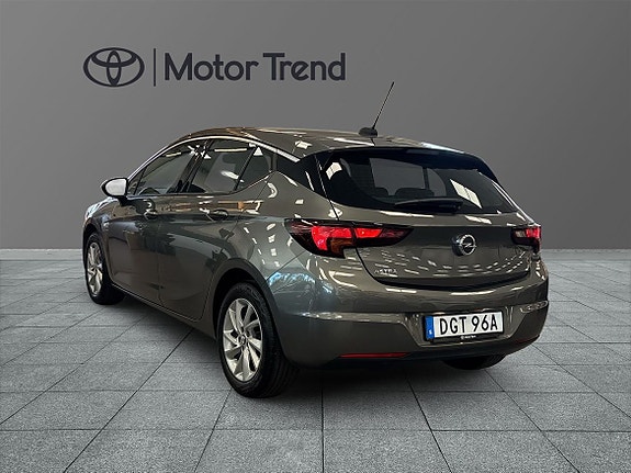 Opel Astra 2 of 5