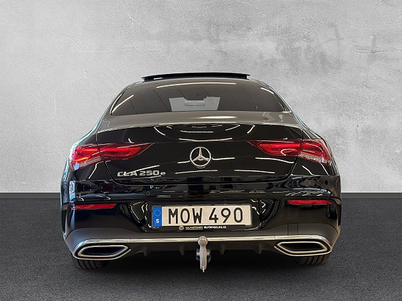 Mercedes-Benz CLA250 e 4 of 5