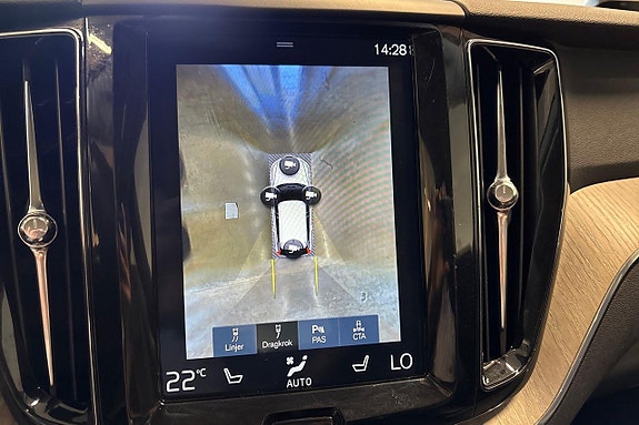 Volvo XC60 18 of 30