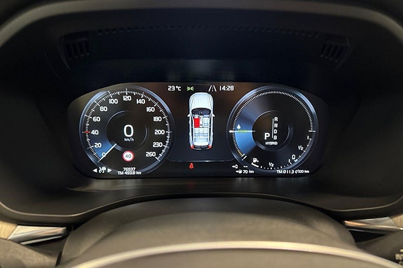 Volvo XC60 17 of 30