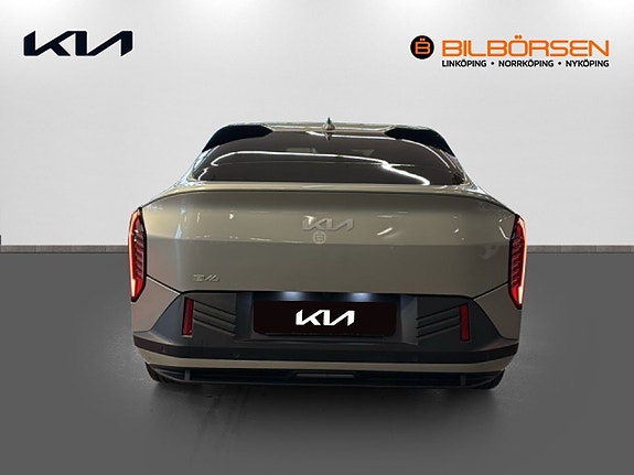 Kia EV4 5 of 14