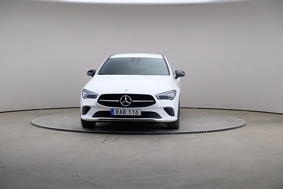 Mercedes-Benz CLA200 3 of 5