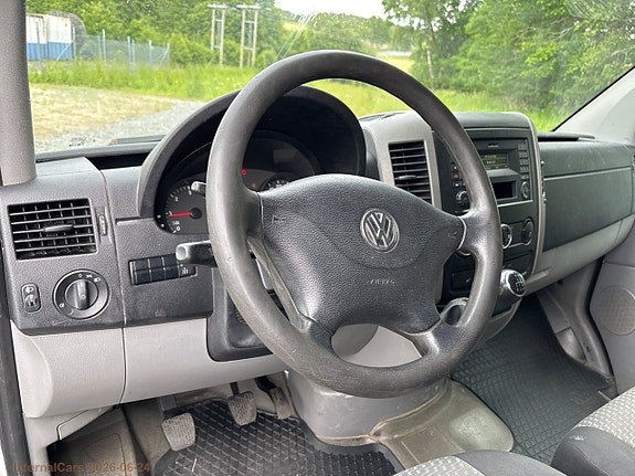 Volkswagen Crafter 12 of 30