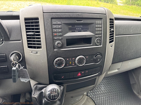 Volkswagen Crafter 11 of 30