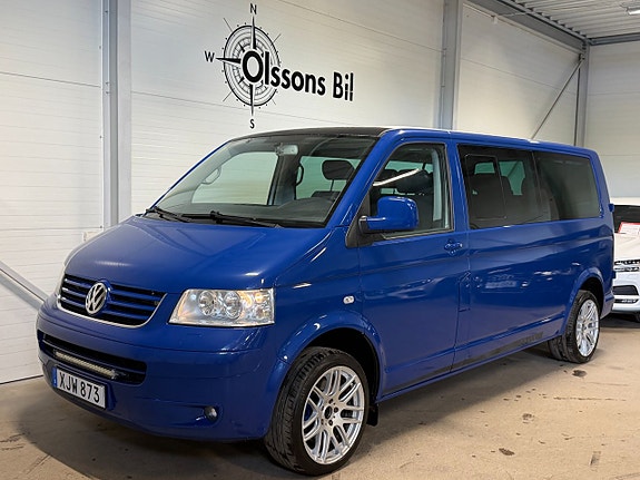 Volkswagen Caravelle 2 of 5