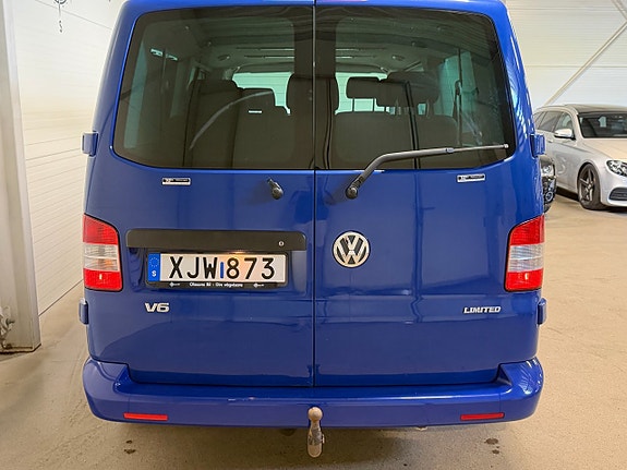 Volkswagen Caravelle 5 of 5
